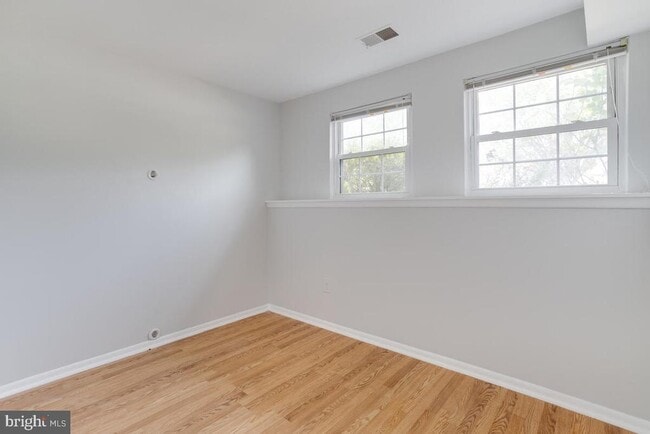 Building Photo - 24 Sebastiani Blvd