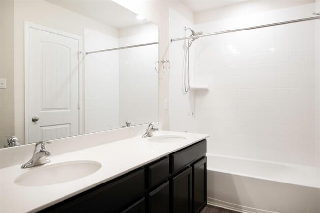 Building Photo - 106 Reagor Dr