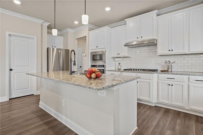 Building Photo - 7057 Br Crk Cv