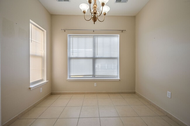 Building Photo - 3601 S Sagamore Dr