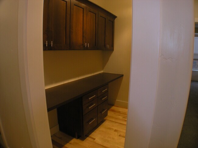 Building Photo - 2355 E Hidden Crk St