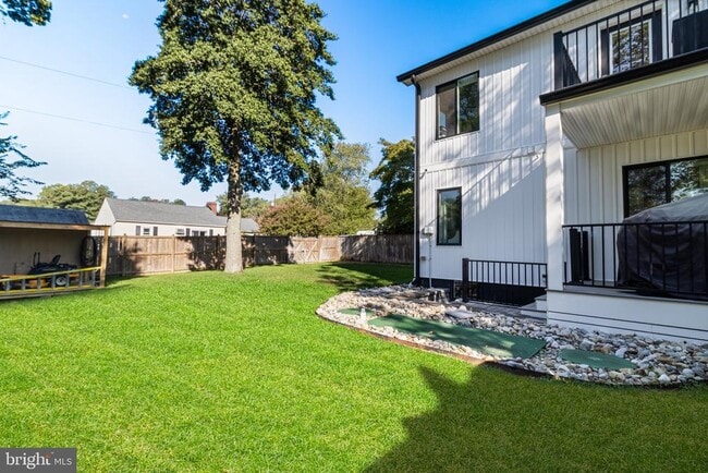 Building Photo - 84 S Chesapeake Ave