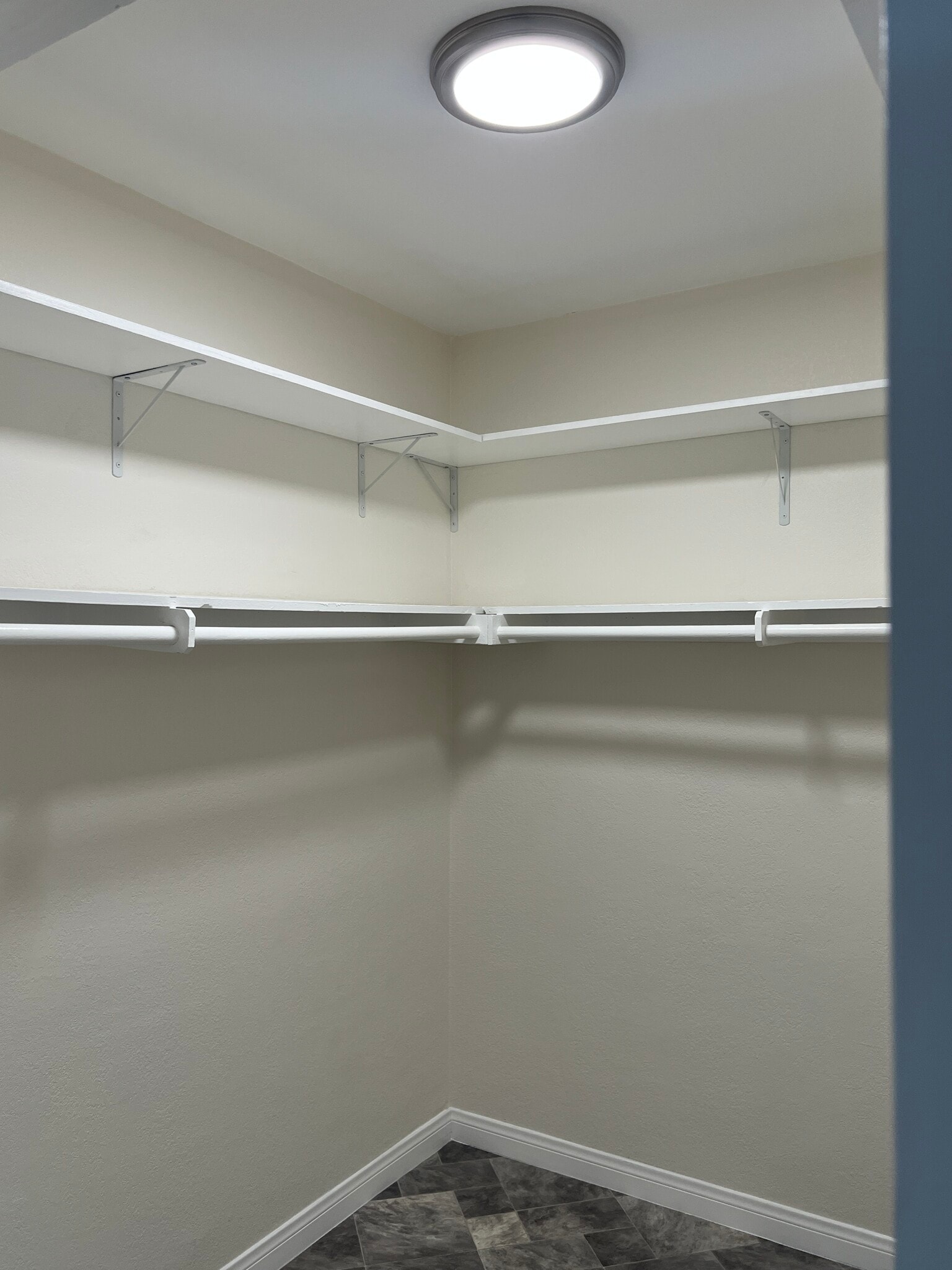 Building Photo - 2324 E Commonwealth Ave