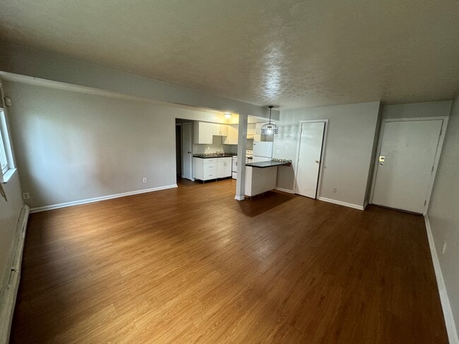 2BR - Westwood Nine Apartments