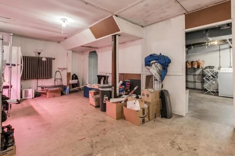 Building Photo - 363 Case Ave E