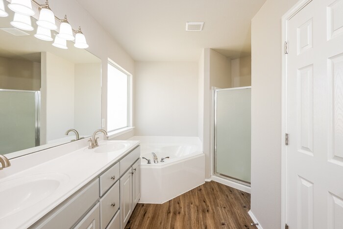 Building Photo - 5738 Red Canyon