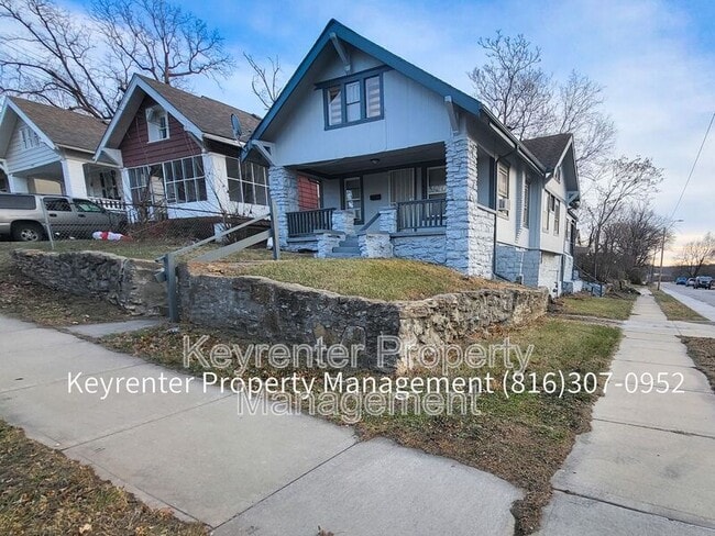 Building Photo - 1601 E 43rd St