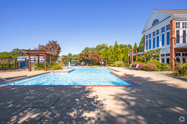 Building Photo - Lakeside at Town Center Apartments