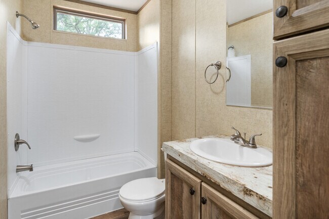 Building Photo - 204 Wild Flower Dr