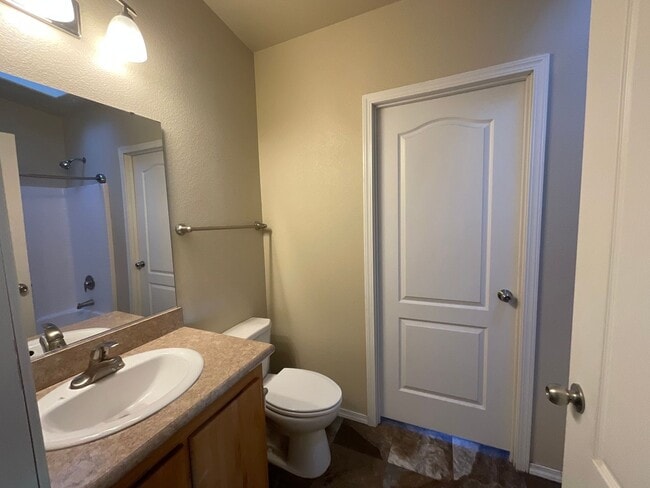 Building Photo - 3 Bed, 2 Bath Manufactured Home with a View