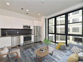 Building Photo - 800 Embassy Dr
