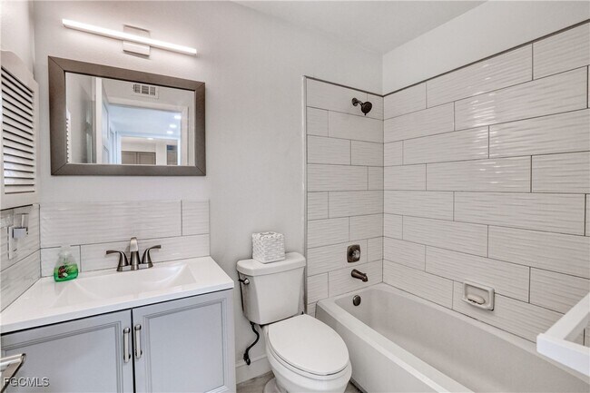 Building Photo - 3462 Hancock Bridge Pkwy