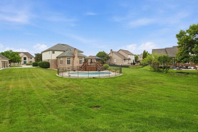 Building Photo - 14450 Knightsbridge Dr