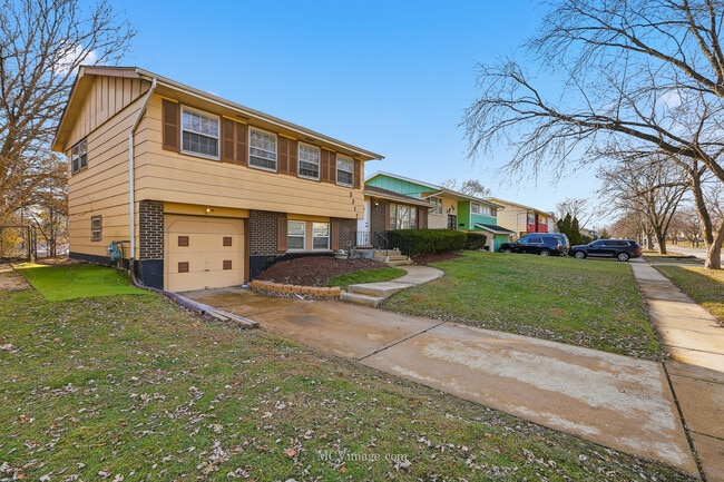 Building Photo - 3317 Birchwood Dr