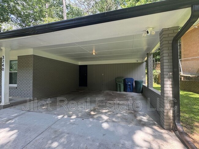 Building Photo - 3240 Pyrite Cir SW