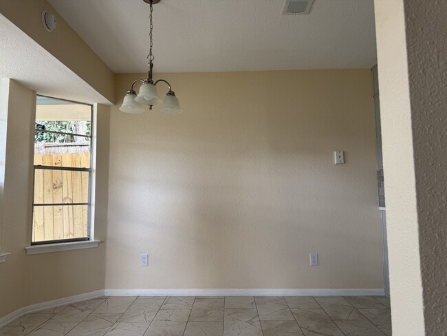 Building Photo - 1409 Opal Rd