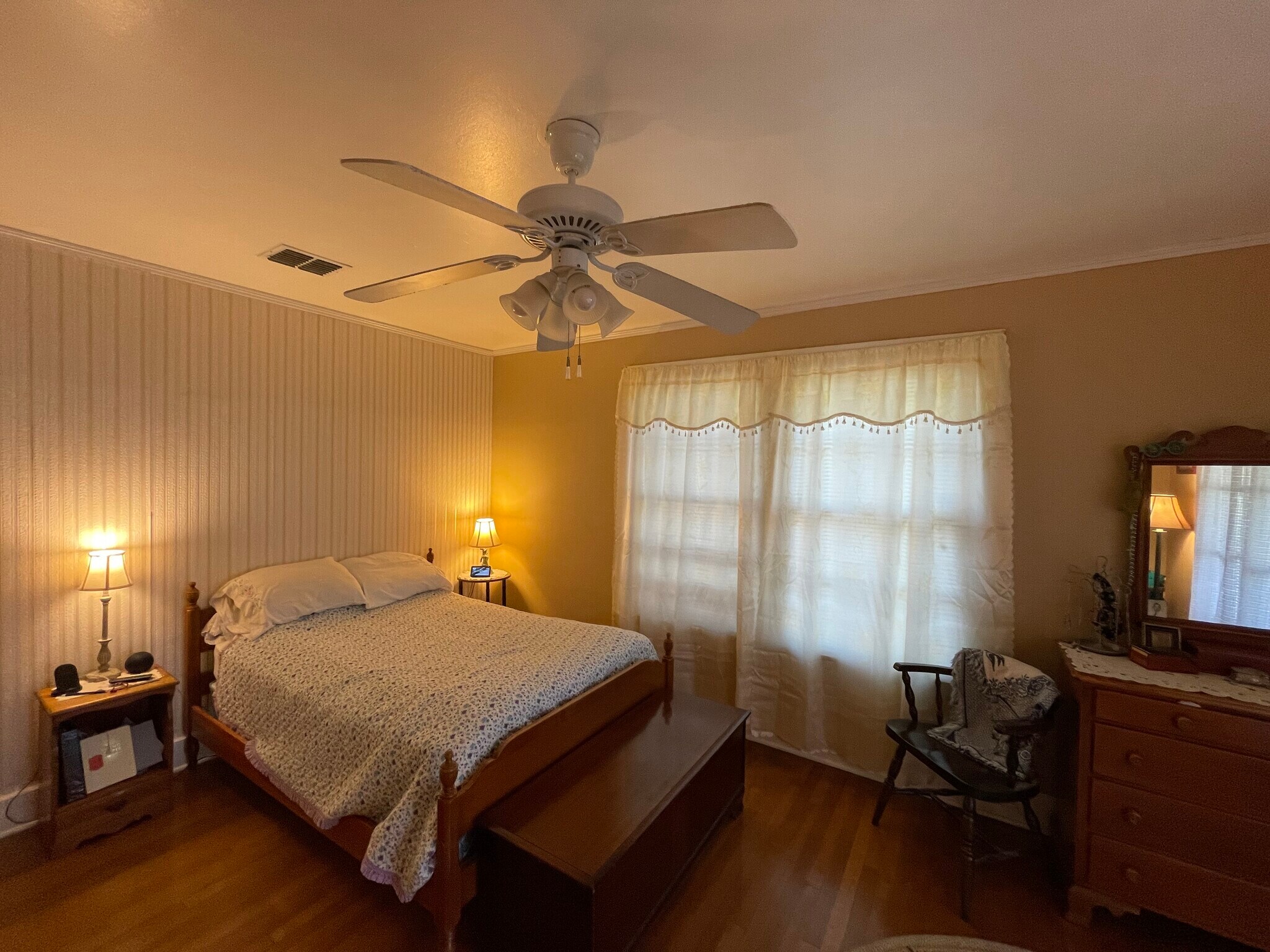 Building Photo - 528 Stephenson St