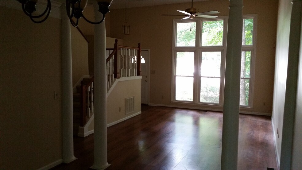 Building Photo - 4619 Country Woods Ln