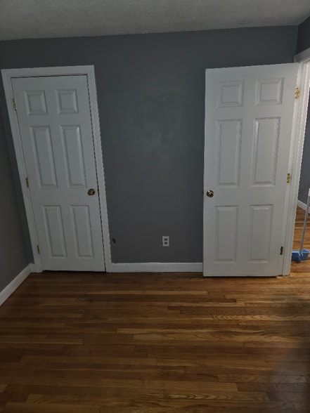 Building Photo - 19 Glen St