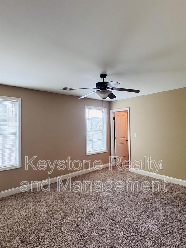 Building Photo - 2469 Senseney Dr