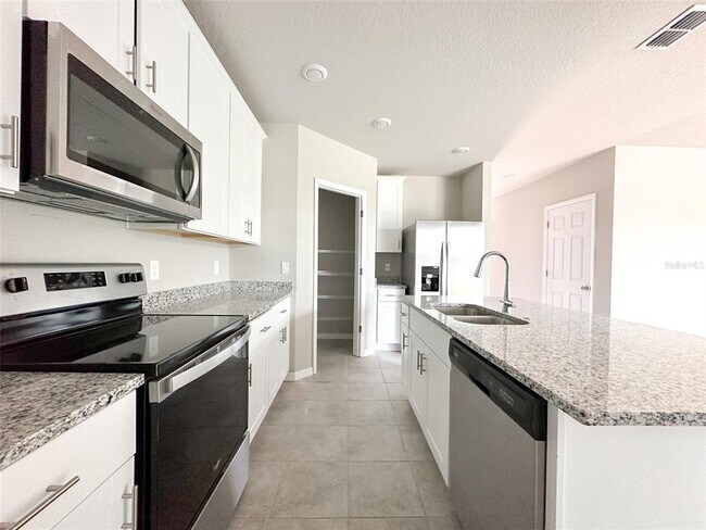 Building Photo - 484 Sun Warbler Wy