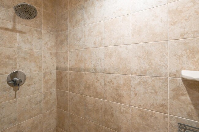 Building Photo - 120 Sunset Harbor Way