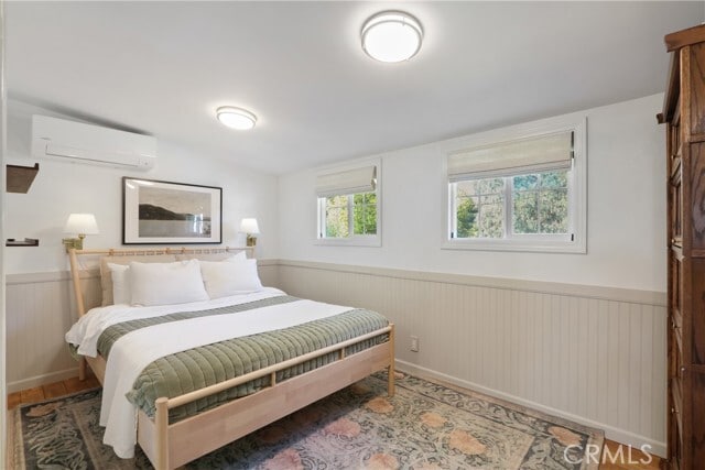 Building Photo - 725 N Bandini St