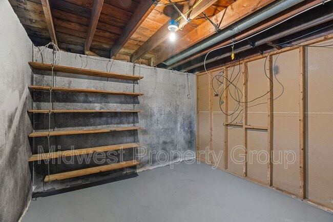 Building Photo - 1700 Newhall Ct