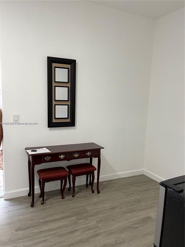 Building Photo - 1133 NW 135th Ct