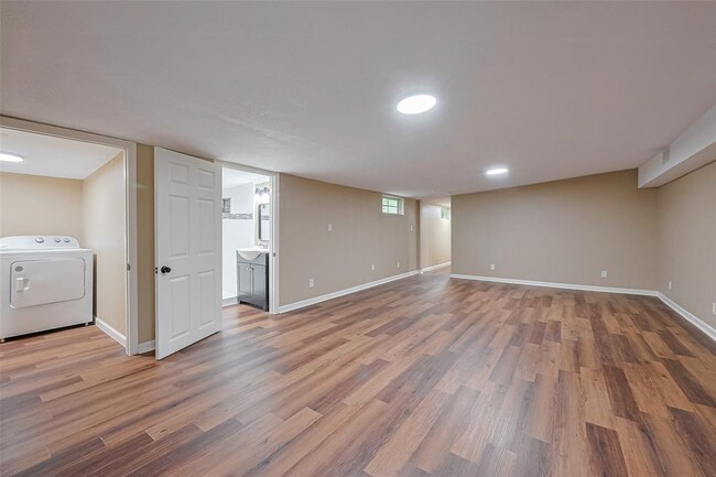 Building Photo - 1311 Pershing St
