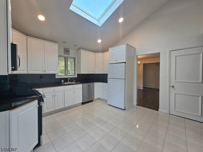Building Photo - 44 Forestdale Rd