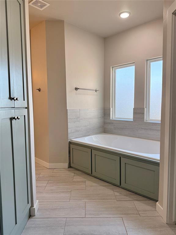 Building Photo - 1421 Hickory Trl