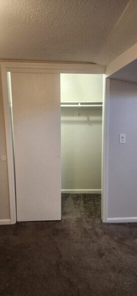 Building Photo - 171 Olive St