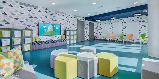 Building Photo - 15 Morris Ave