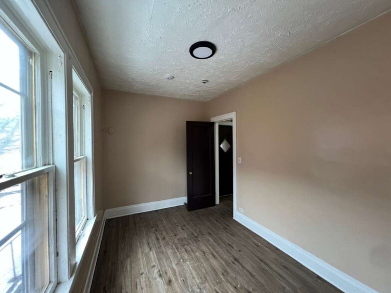 Building Photo - 1801 Stanwood Rd