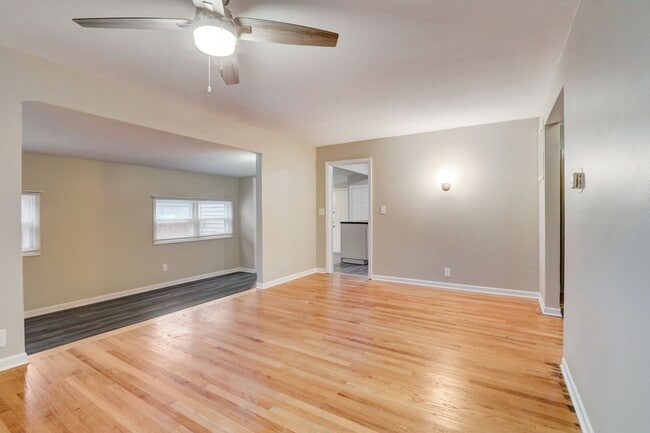 Building Photo - Charming 2BR/2BA Single Family Home!