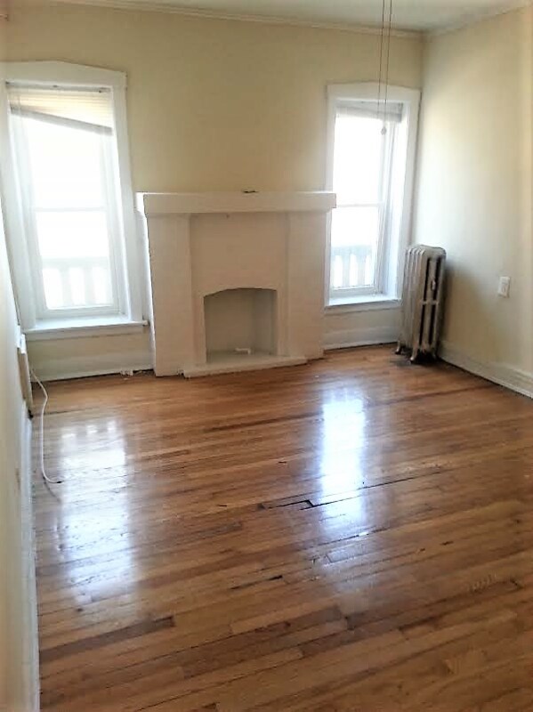 Building Photo - 6530 N Lakewood Ave