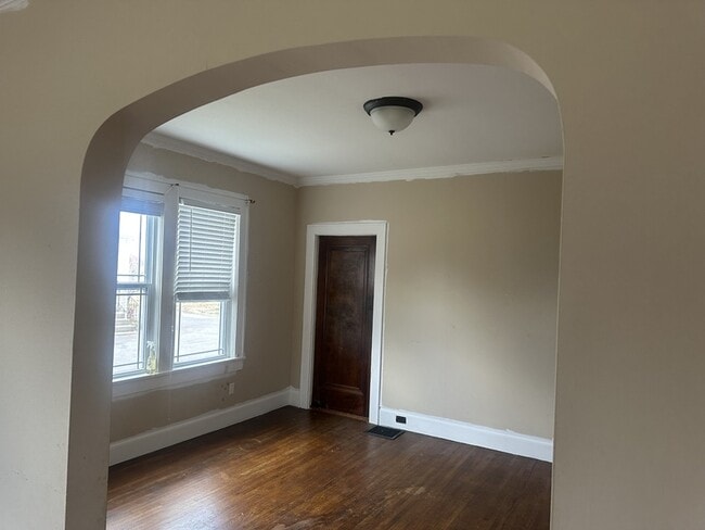 Building Photo - 406 North Main St