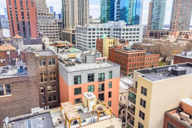 Building Photo - 81 Montgomery St