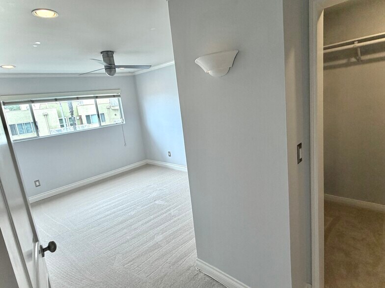 Bedroom with Ocean view - 1649 Appian Way