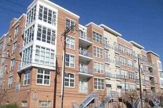 Building Photo - 55 Mallory Ave
