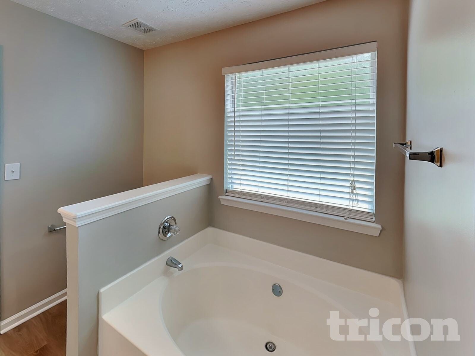 Building Photo - 210 Brookstone Trail