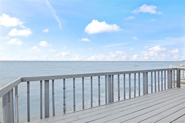 Building Photo - 19 Pine Ln