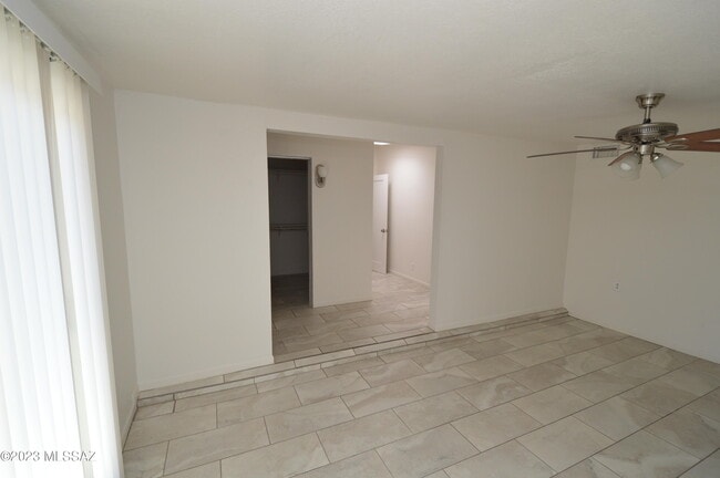 Building Photo - 7118 E Elbow Bay Dr