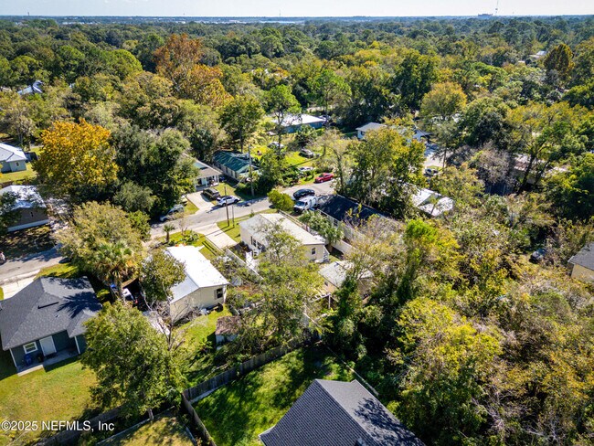 Building Photo - 501 Aiken St