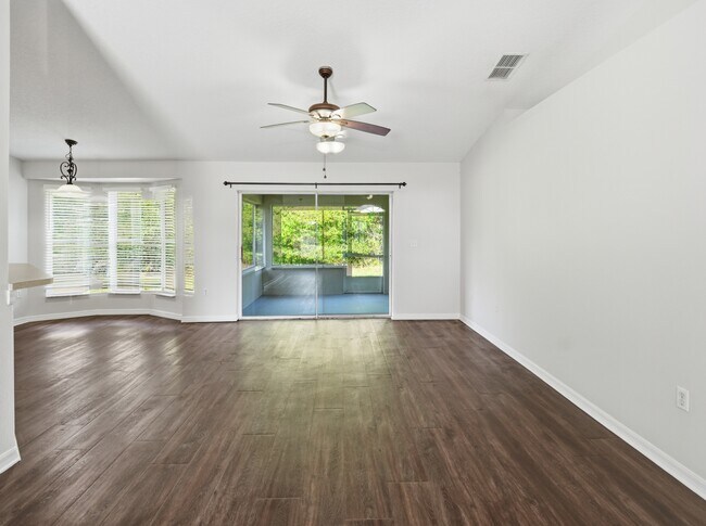 Building Photo - 2368 Sweetwater Blvd
