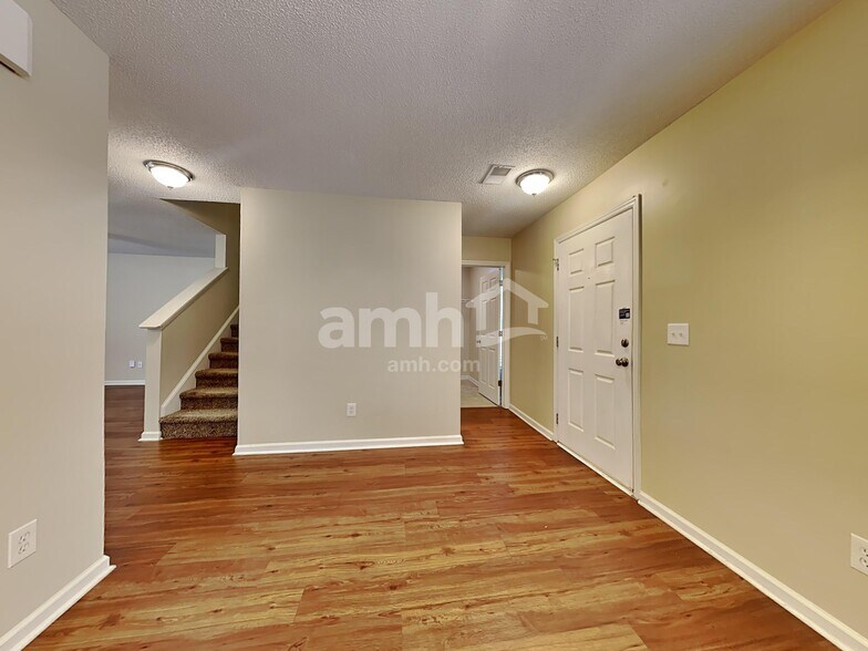 Building Photo - 228 Eagle Ridge Rd