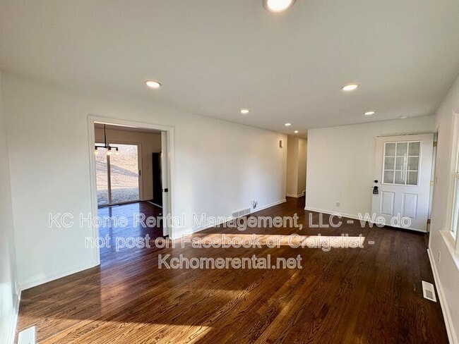 Building Photo - 9001 Jarboe St