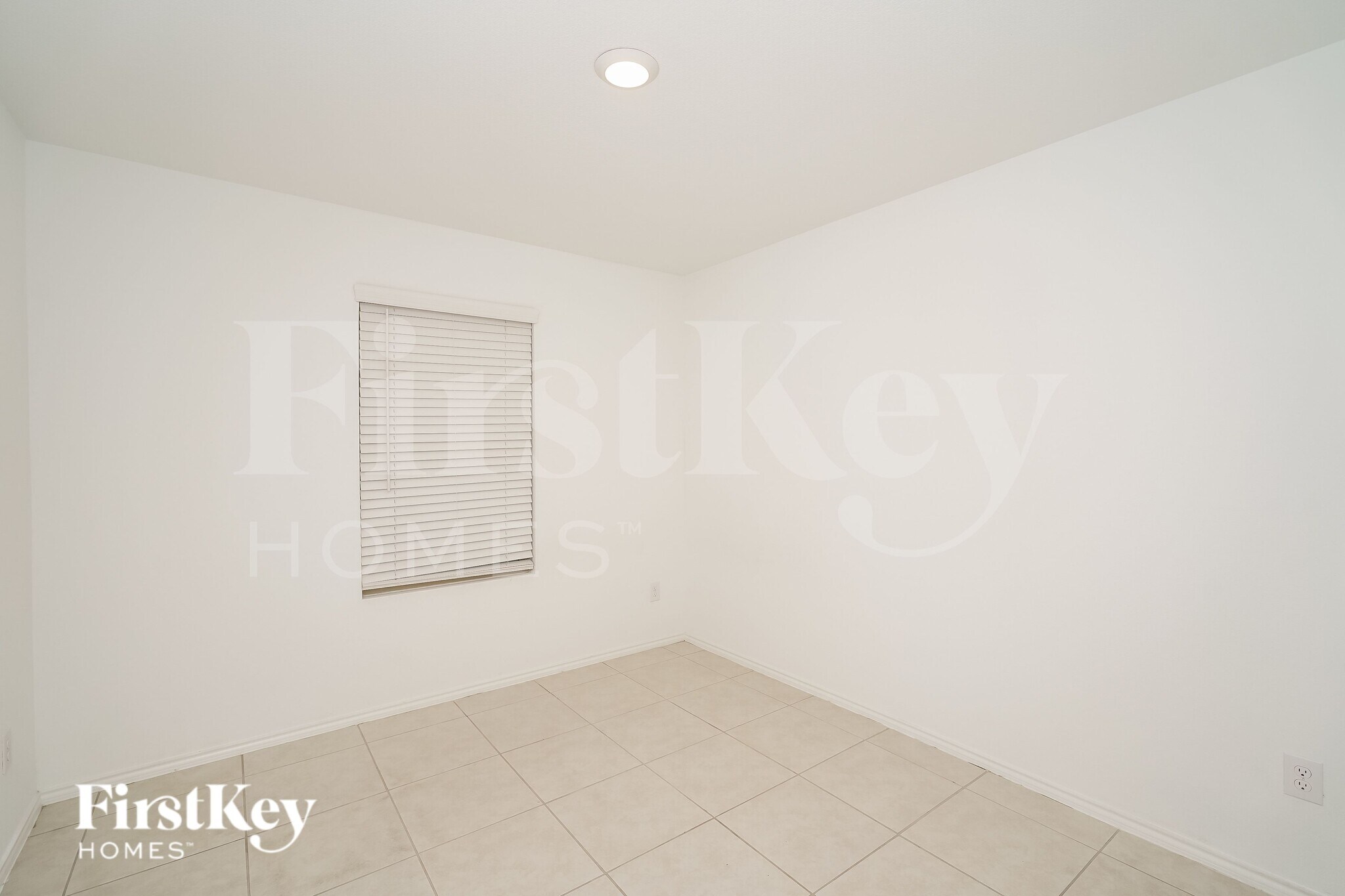 Building Photo - 14841 Firerock Rd