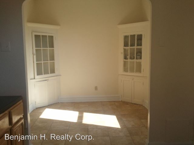 Building Photo - 466 Highland Ave